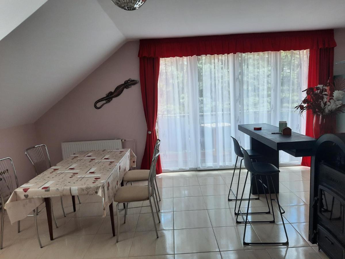 Fitt Apartman Lenti Eksteriør billede